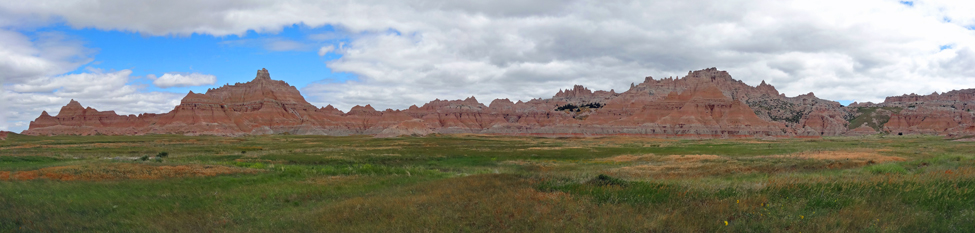 Approaching the Badlands from the prairie